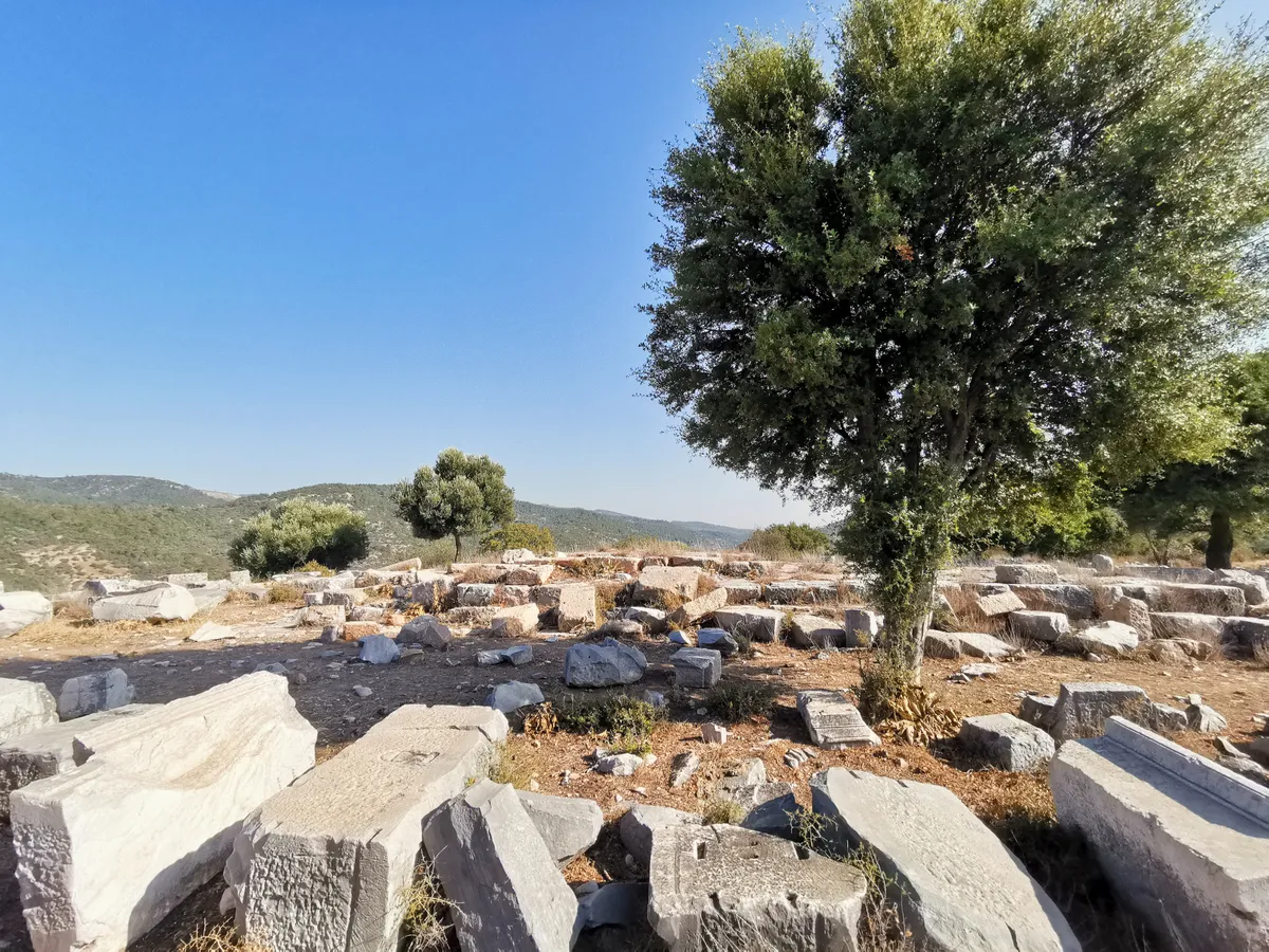 Menderes'in Gizemli Derinlikleri: İzmir'in Saklı Mağara Cennetleri