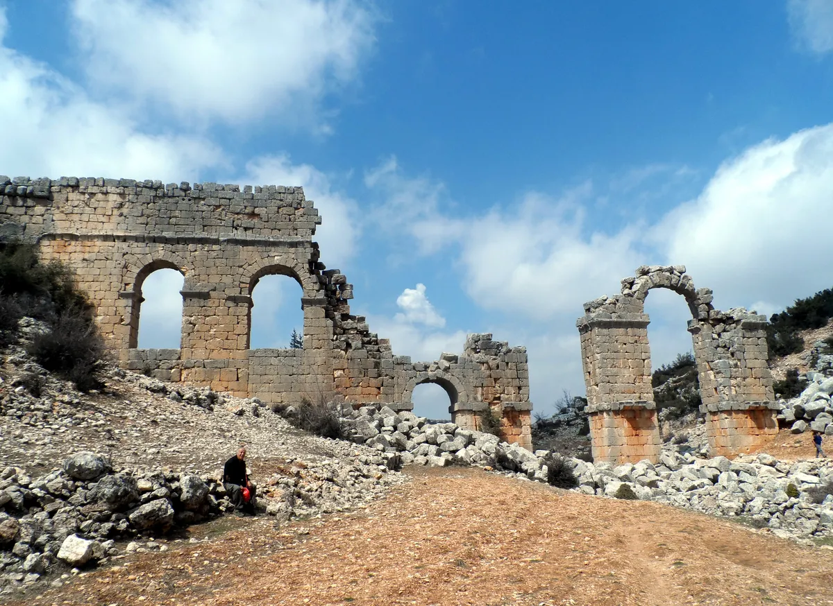 Mersin Silifke'de EN İYİ Tarihi Yapılar ve Kaleler Nerede? (2026 Kültür Rehberi)
