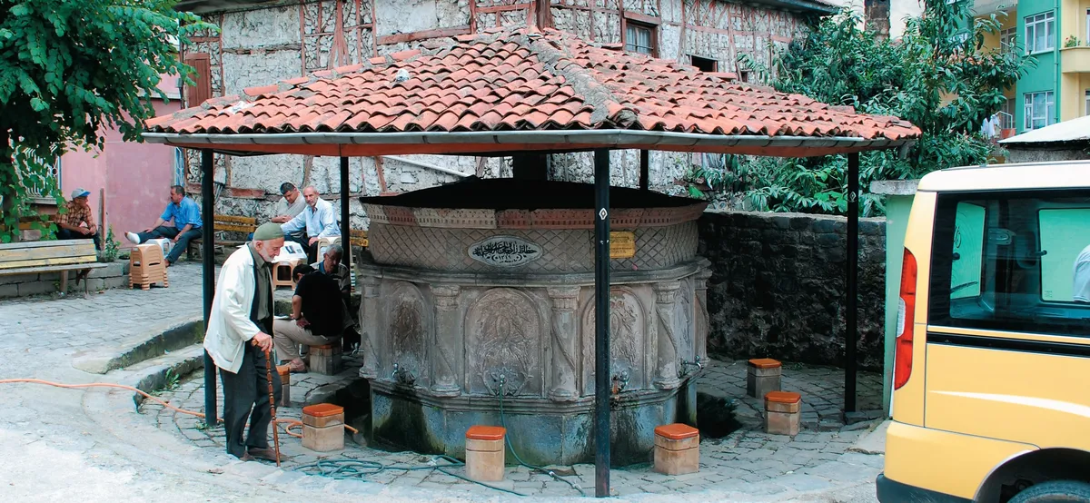 Özvatan Tarihi Camikebir ve Hayrat Çeşmesi - Kayseri Özvatan