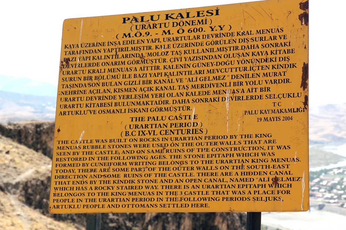 Palu Kalesi & Urartu Yazıtı