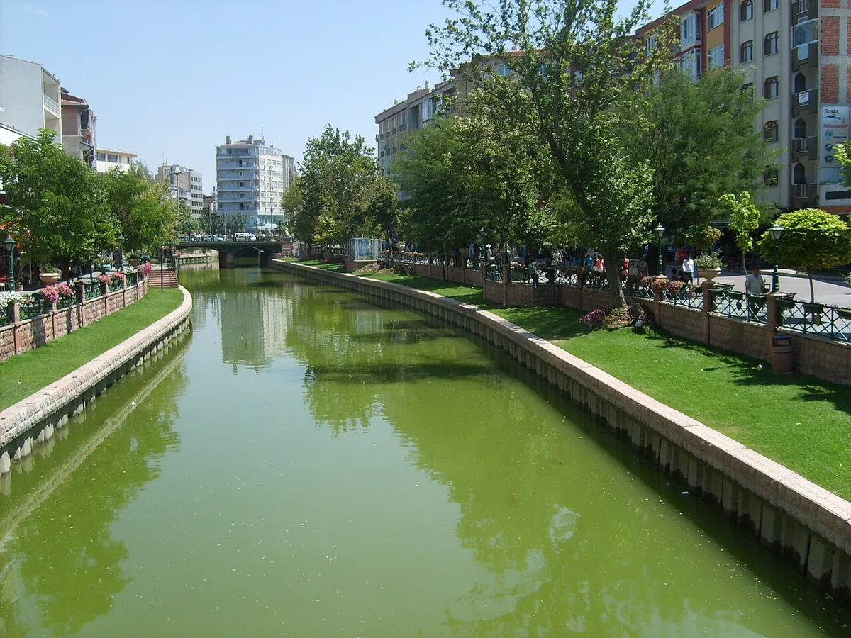 Porsuk Çayı Adalar Bölgesi ve Gondol İskelesi
