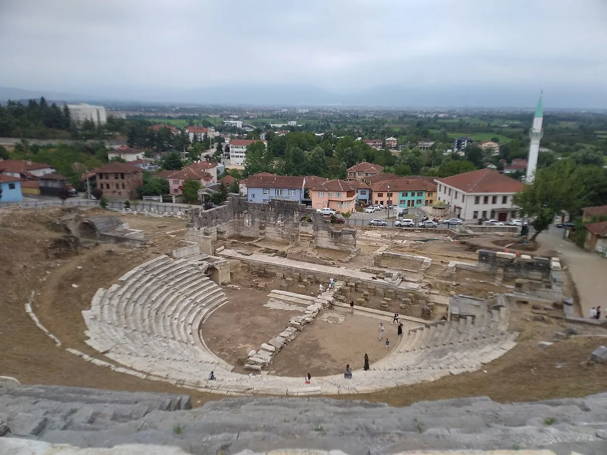 Prusias ad Hypium (Konuralp) Antik Kenti ve Antik Tiyatrosu