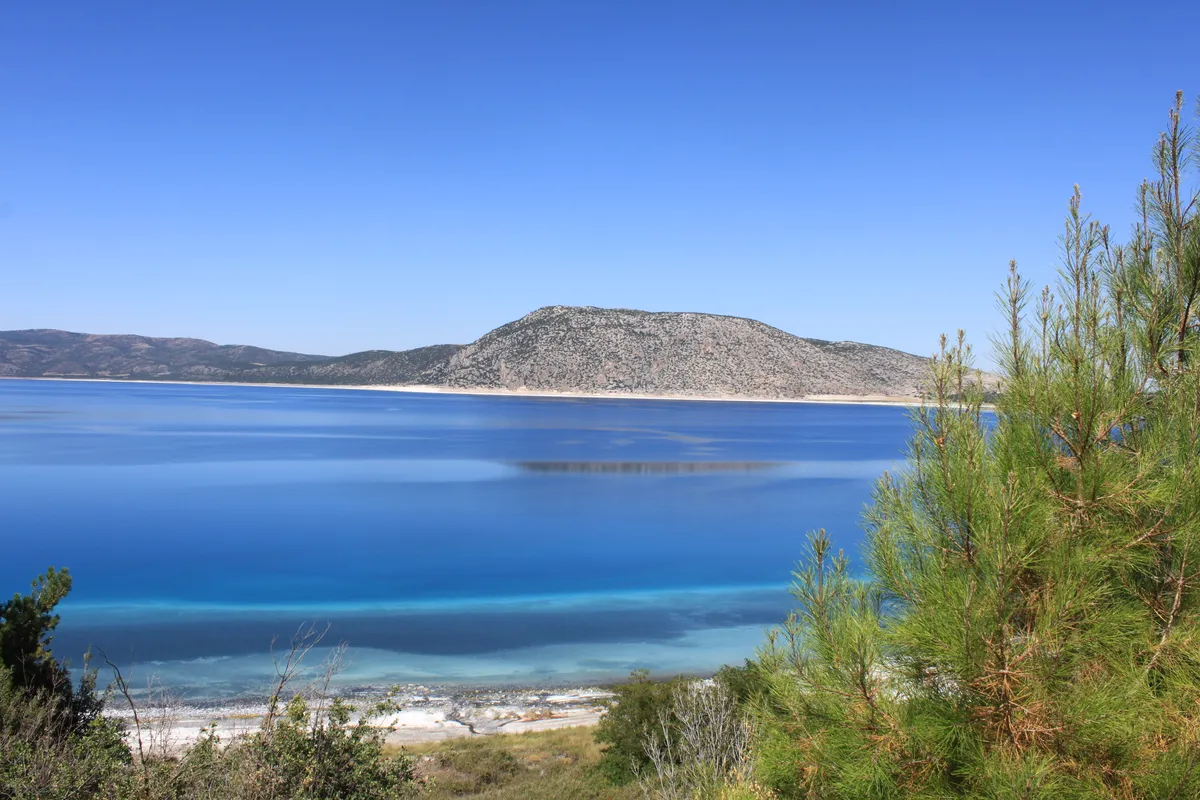 Yeşilova'da 2026 Yılının En Güzel Plajları, Masmavi Koyları ve Yüzme Noktaları (Burdur Gezi Rehberi)
