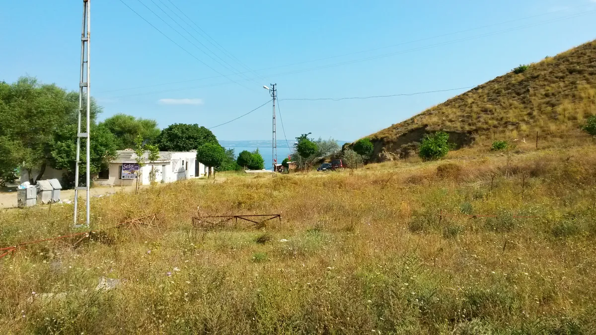 Saros Güneyli Koyu ve Plajı