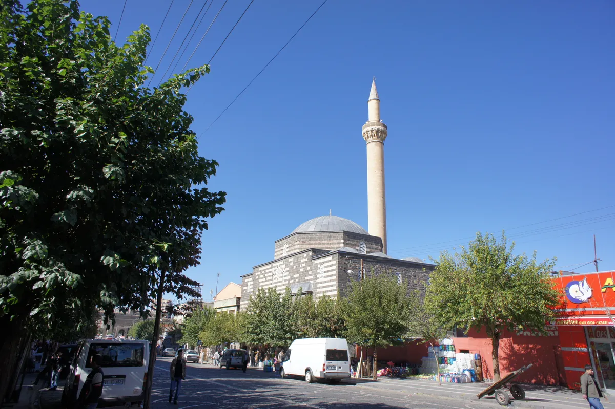 Şemsi Ahmed Paşa Camii ve Külliyesi (Kuşkonmaz Camii - Mimar Sinan - 1580)