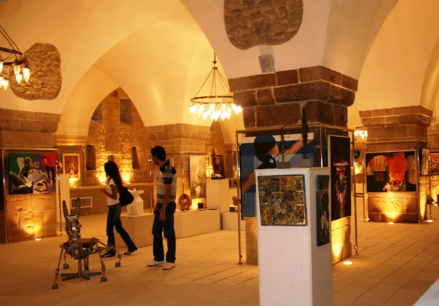 Silahtar Mustafa Paşa Kervansarayı (1637)