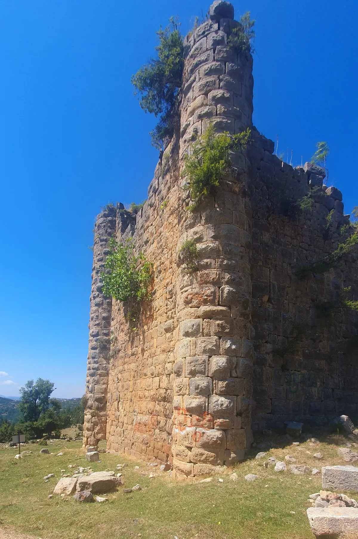 Mersin Toroslar'da EN İYİ Tarihi Yapılar ve Kaleler Nerede? (2026 Kültür Rehberi)
