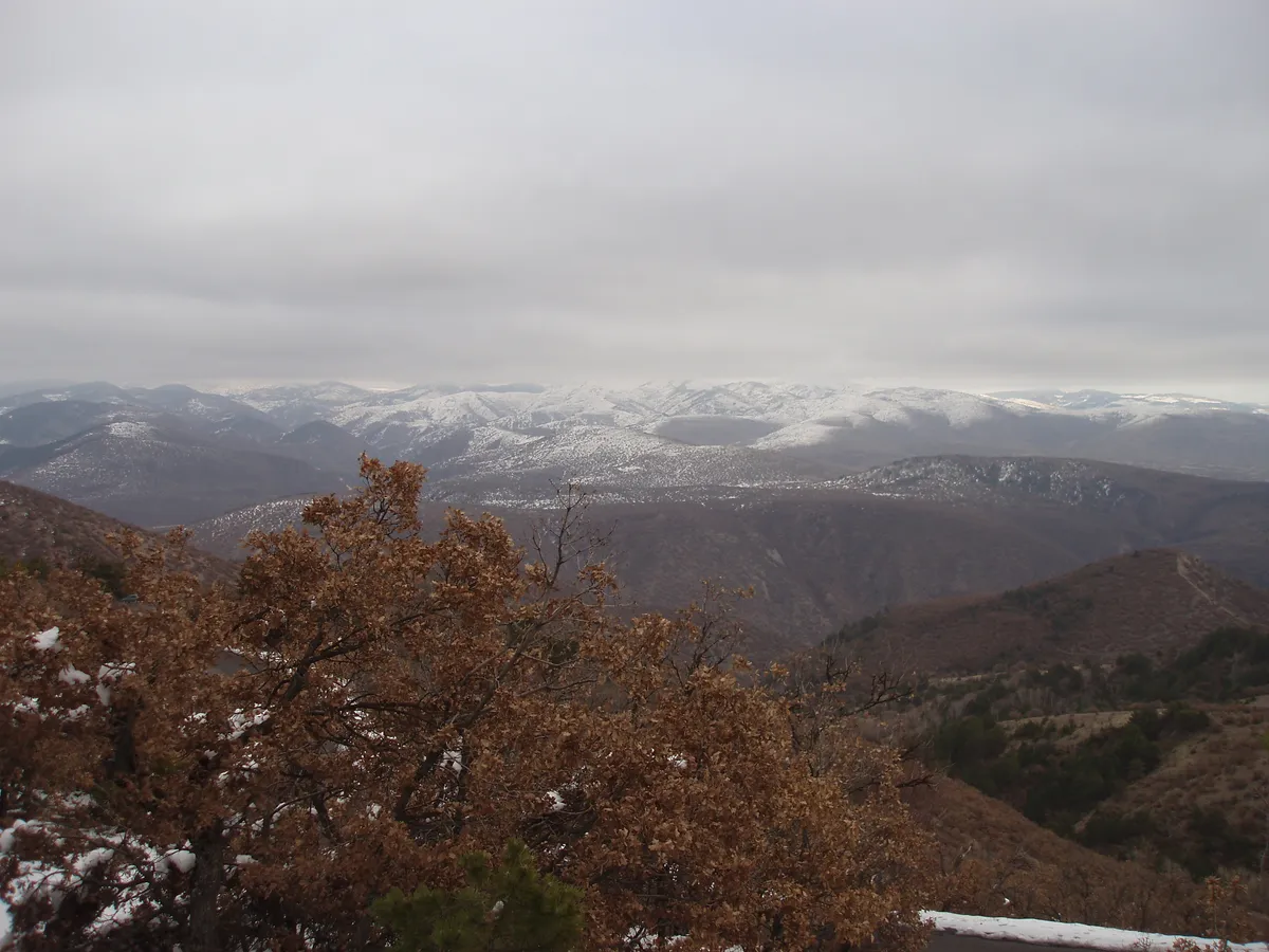 Guía de Viaje Kızılcahamam Termal y Naturaleza 2026: Parque Soğuksu, Aguas Curativas, Pan Bazlama y Geositios