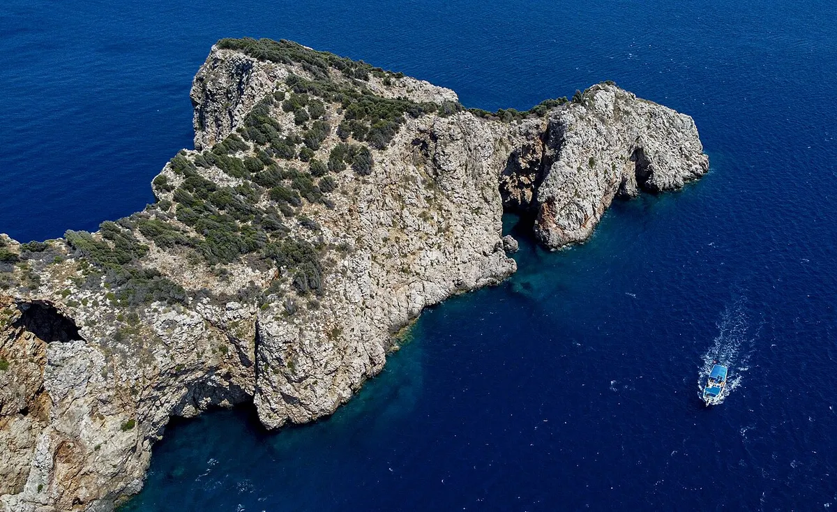 Suluada Island