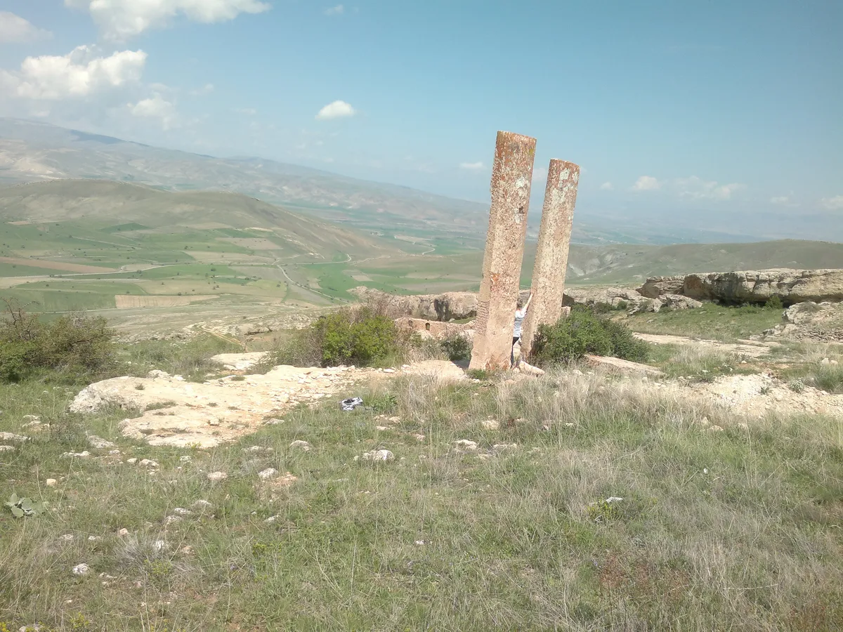 Tarihi Abrenk (Vank) Kilisesi ve Anıt Haçkarları