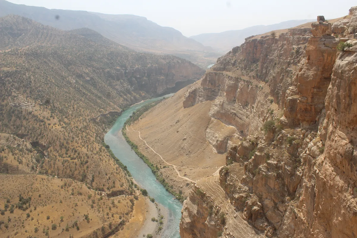 Siirt Merkez'de EN İYİ Antik Kentler ve Ören Yerleri Nerede? (2026 Arkeoloji Rehberi)