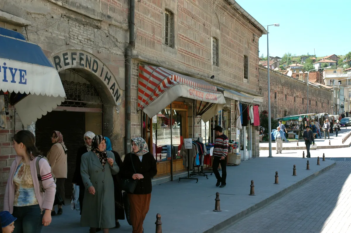 Tarihi Alaşehir Şehir Surları ve Toptepe Seyir Terası