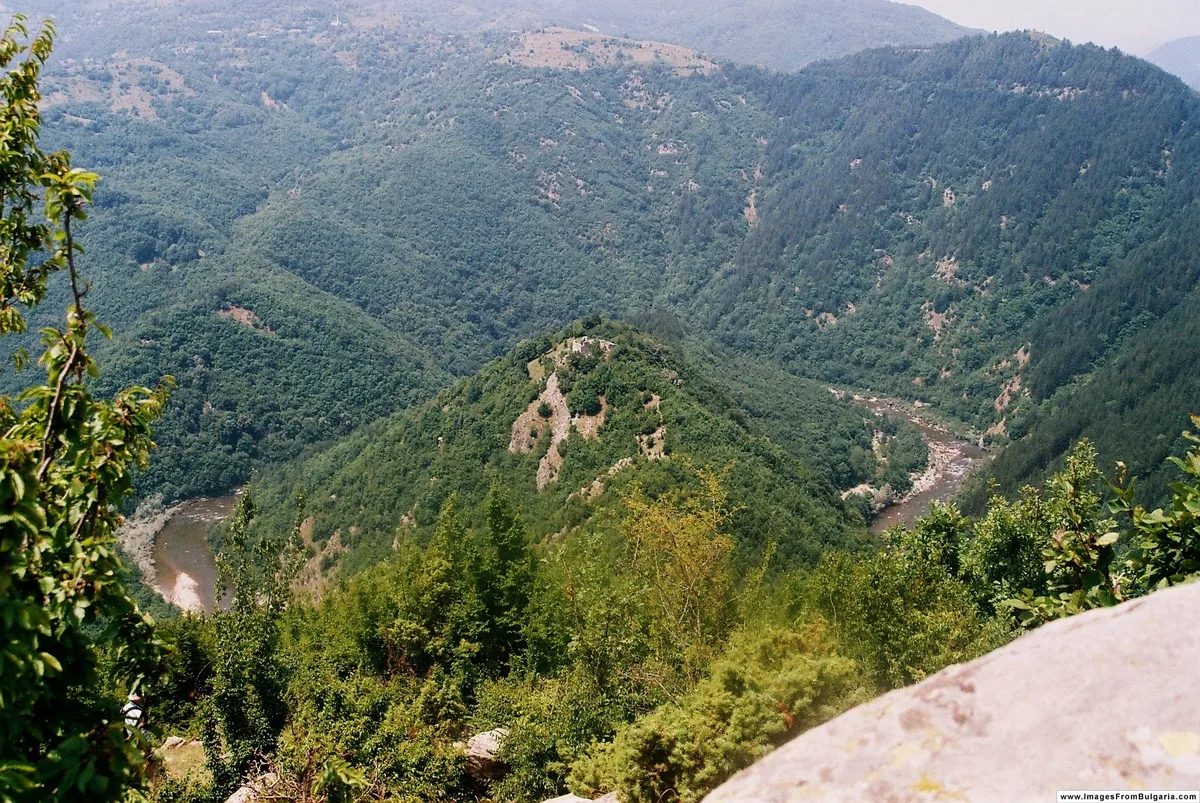 Tarihi Asar Kalesi (Eskipazar Asarı)