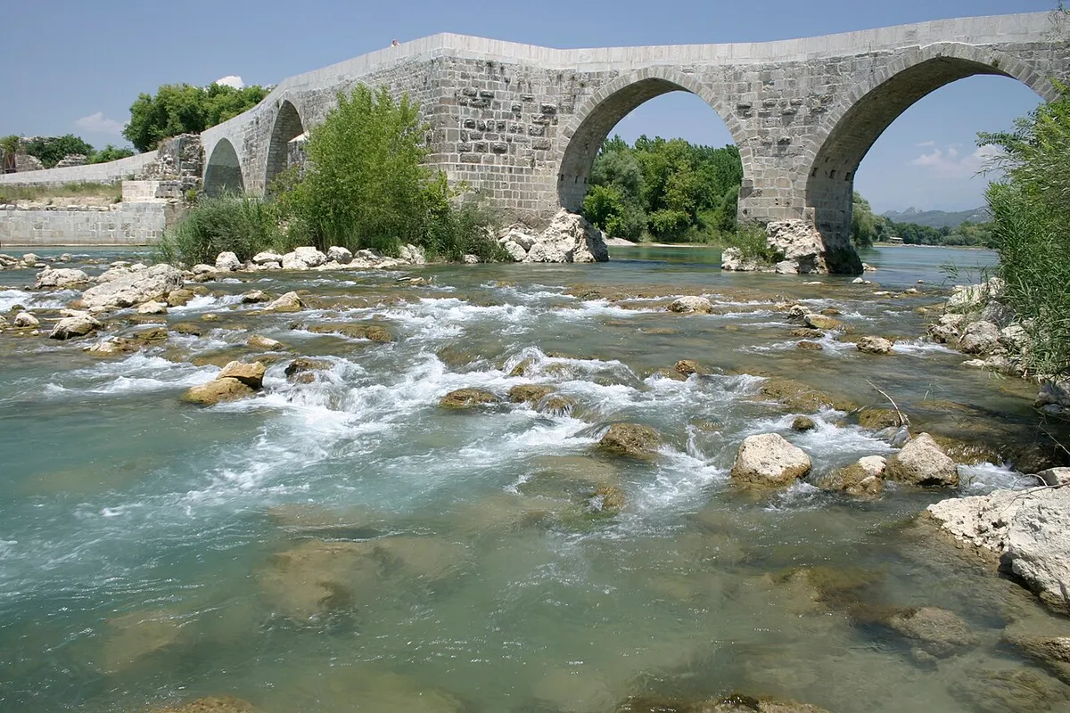 Tarihi Aspendos Köprüsü