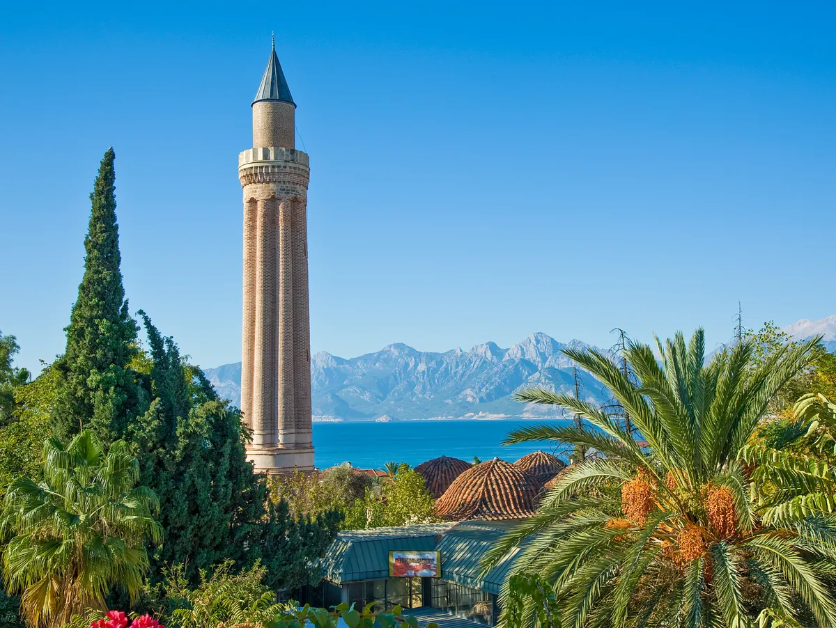 Kapadokya Avanos Tarihi Alaaddin Camii ve Kızılırmak