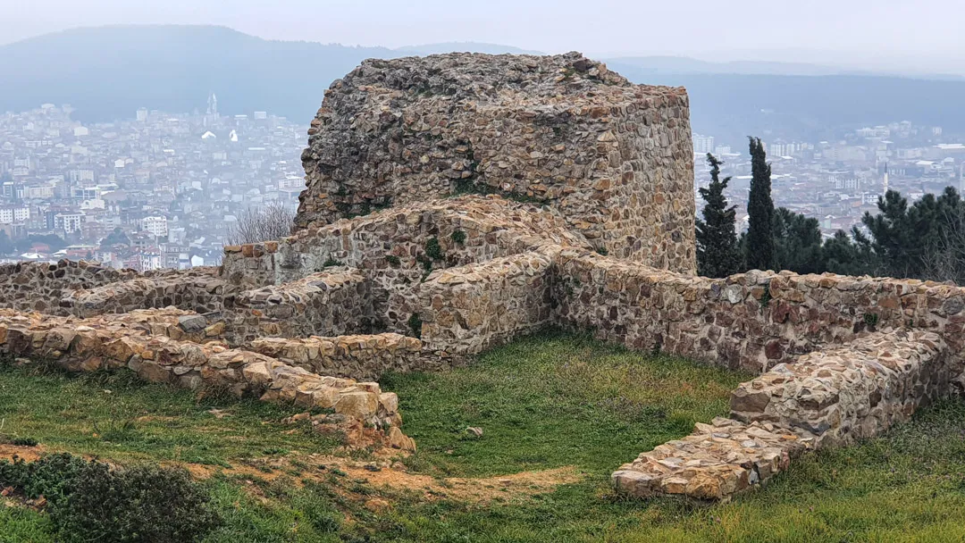 Tarihi Aydos Kalesi ve Arkeoparkı (Sultanbeyli - MS 11-12. Yüzyıl)