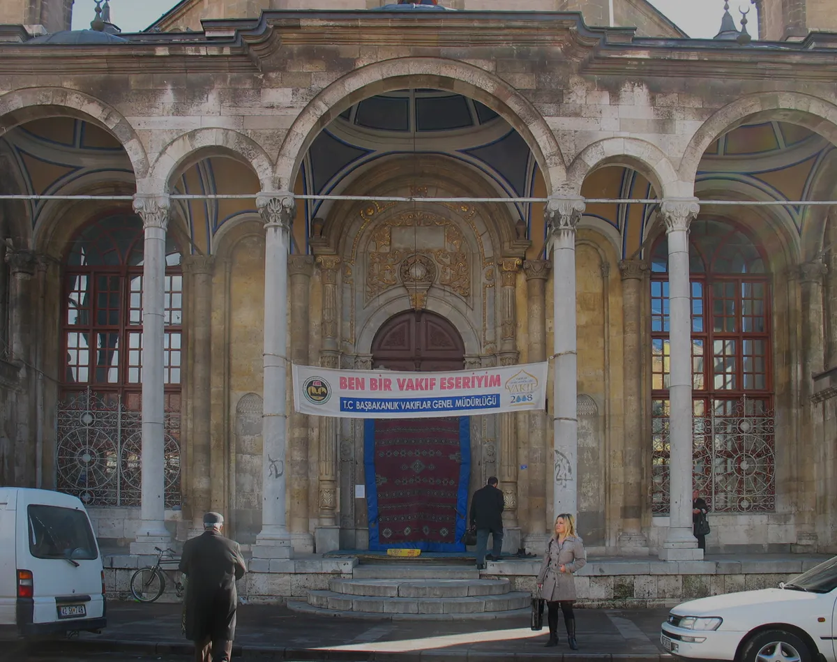 Tarihi Aziziye (Yalı) Camii