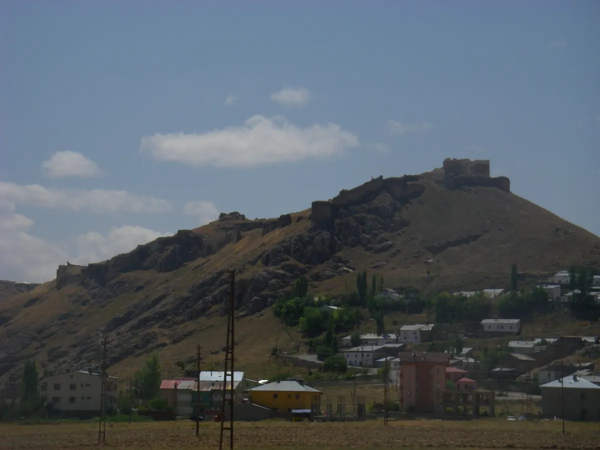 Где находятся ЛУЧШИЕ исторические здания и замки в центре Байбурта? (Путеводитель по культуре 2026 г.)