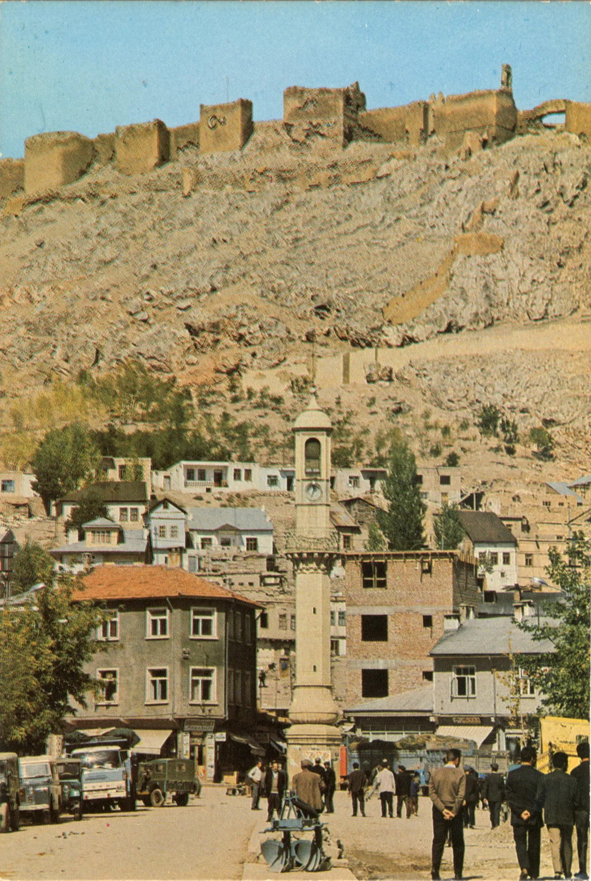 Tarihi Bayburt Saat Kulesi ve Kent Meydanı