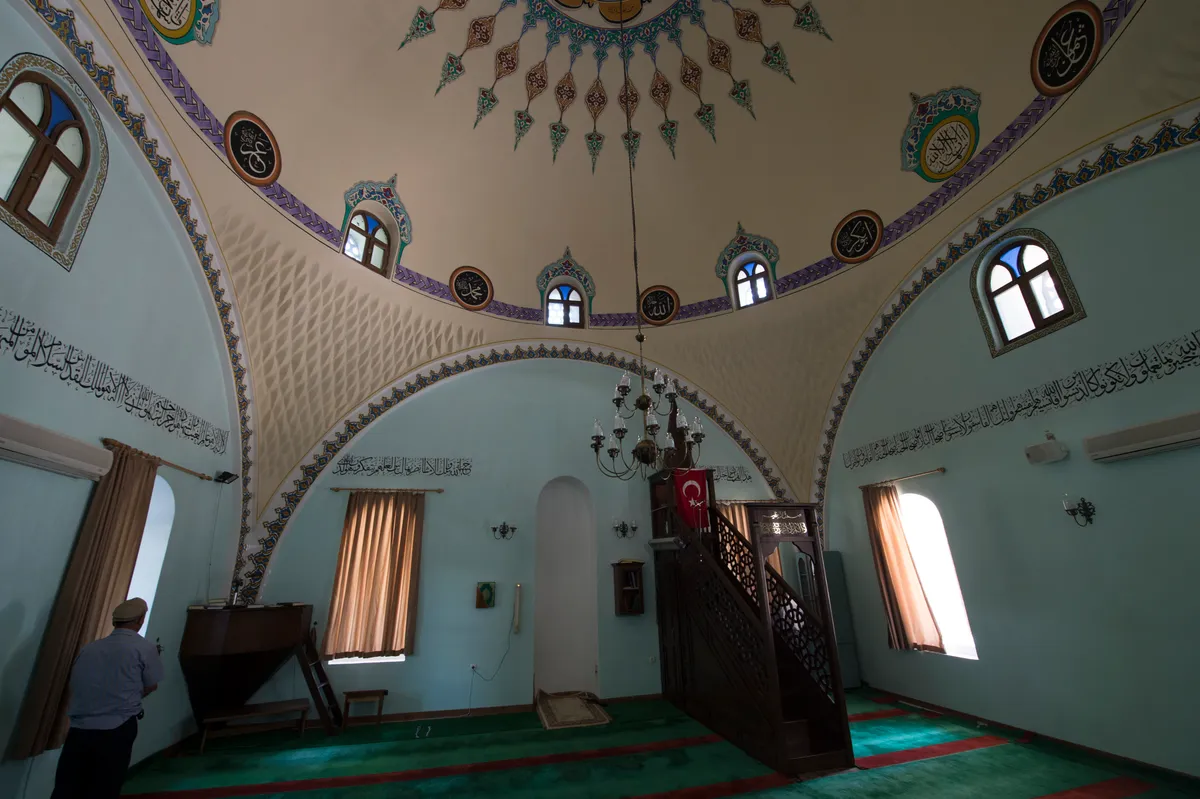 Tarihi Burma Camii ve Minaresi - Uşak Merkez