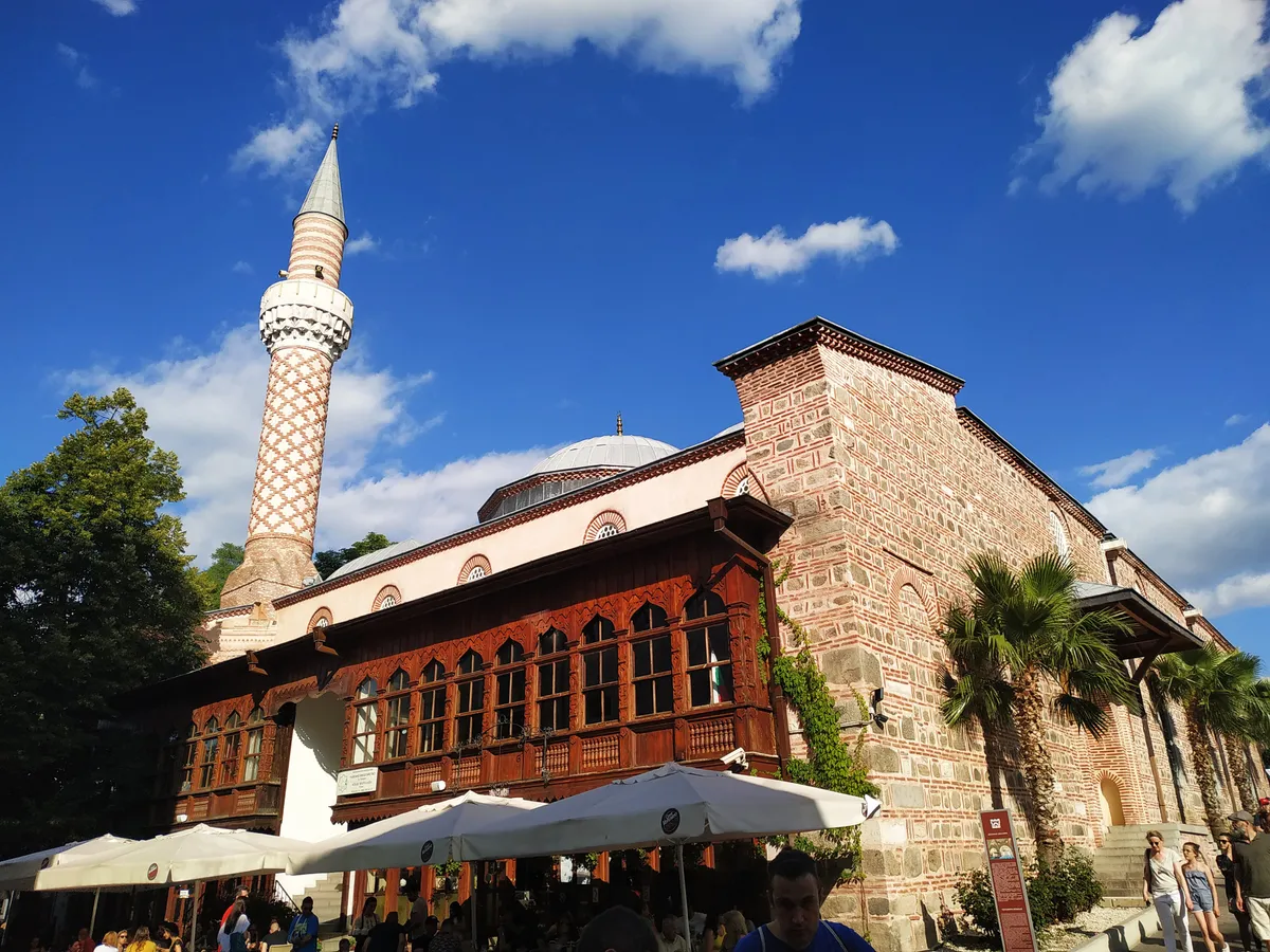 Tarihi Büyükorhan Cuma Camii (Ahşap Tavanlı Selçuklu Mirası)