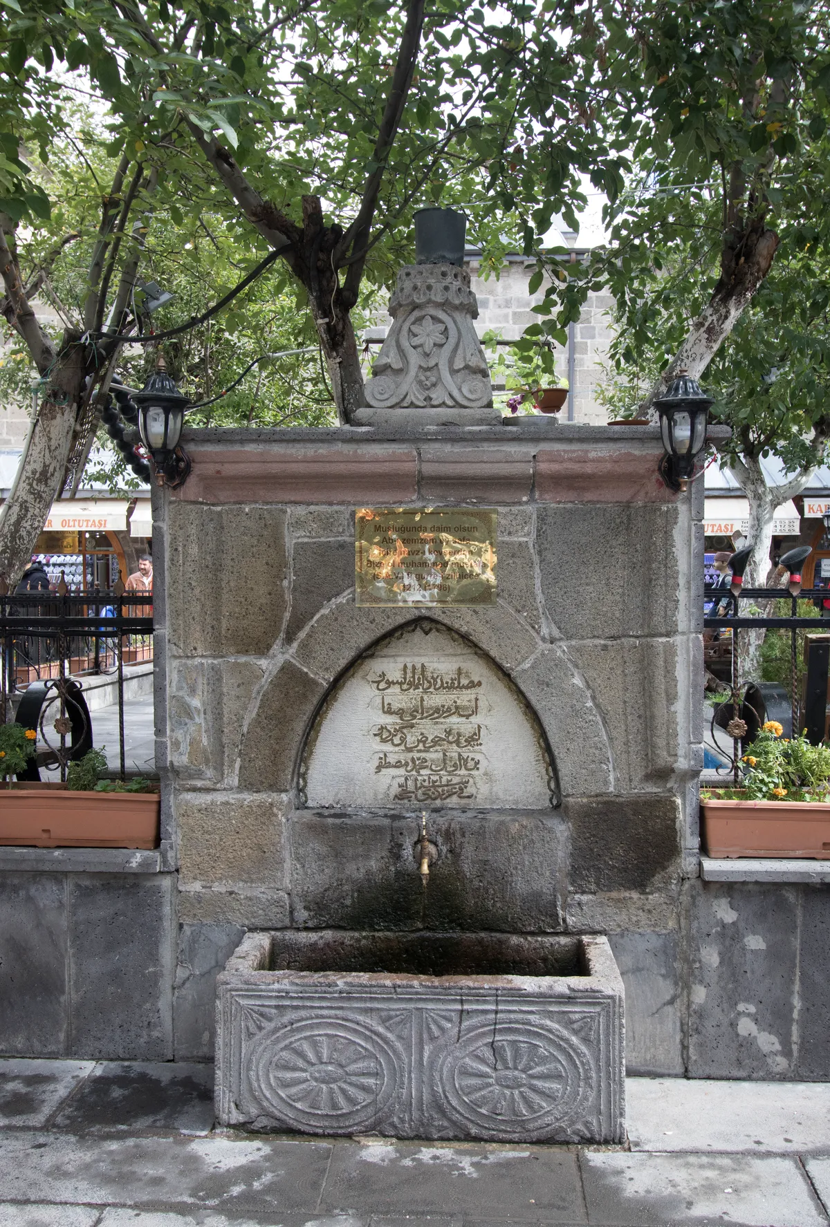 Tarihi Çeşme Kervansarayı (Kanuni Sultan Süleyman - 1528)