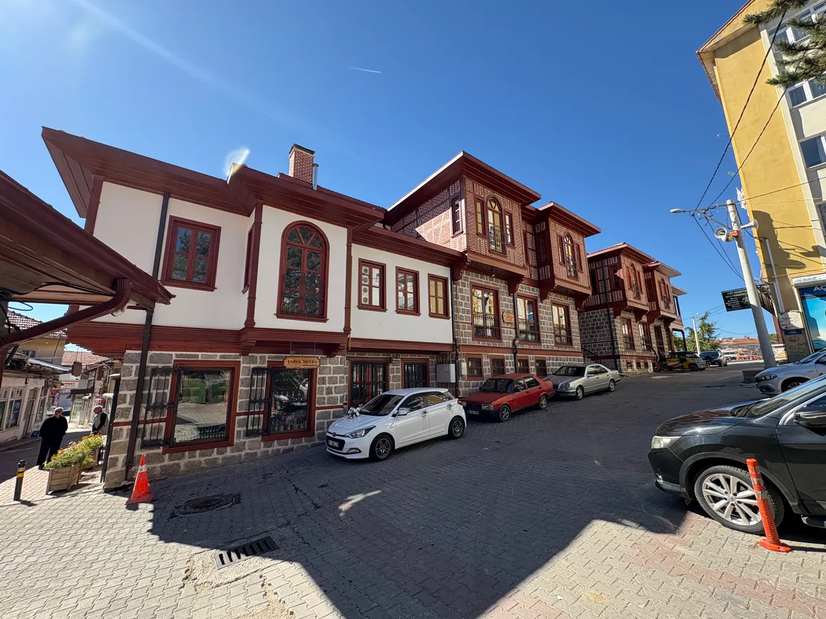Isparta Yalvaç'ın Saklı Su Cennetleri: Doğal Güzellikler ve Hoyran Gölü'nün Sıcak Dokunuşu