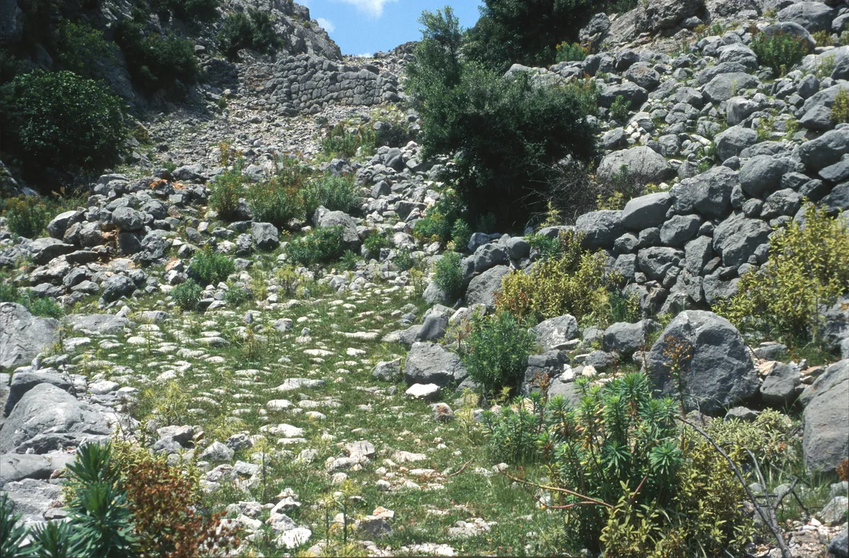 Tarihi Döşeme Yol - Antalya Döşemealtı