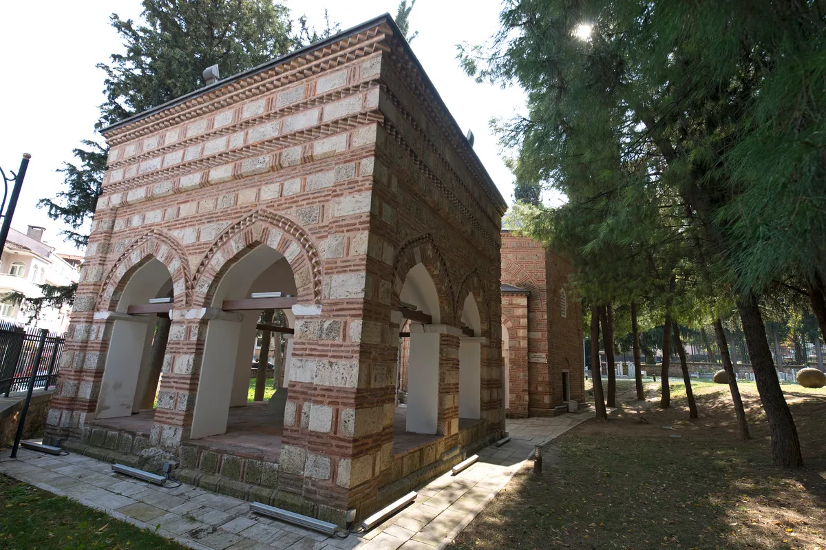 Tarihi Gelin Ebe Türbesi (Seydibaba Köyü Manevi Makamı)