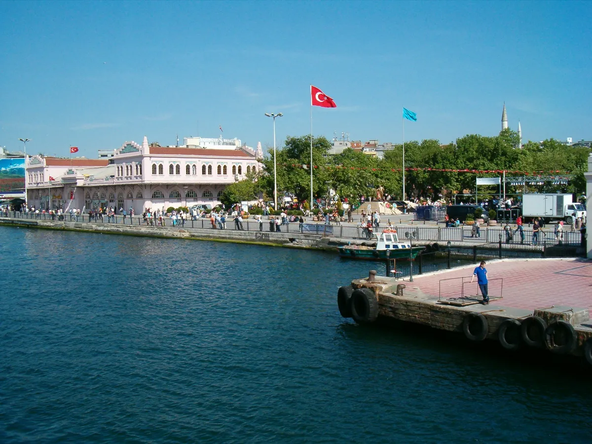 Tarihi Haldun Taner Sahnesi (Eski Hal Binası) - İstanbul Kadıköy