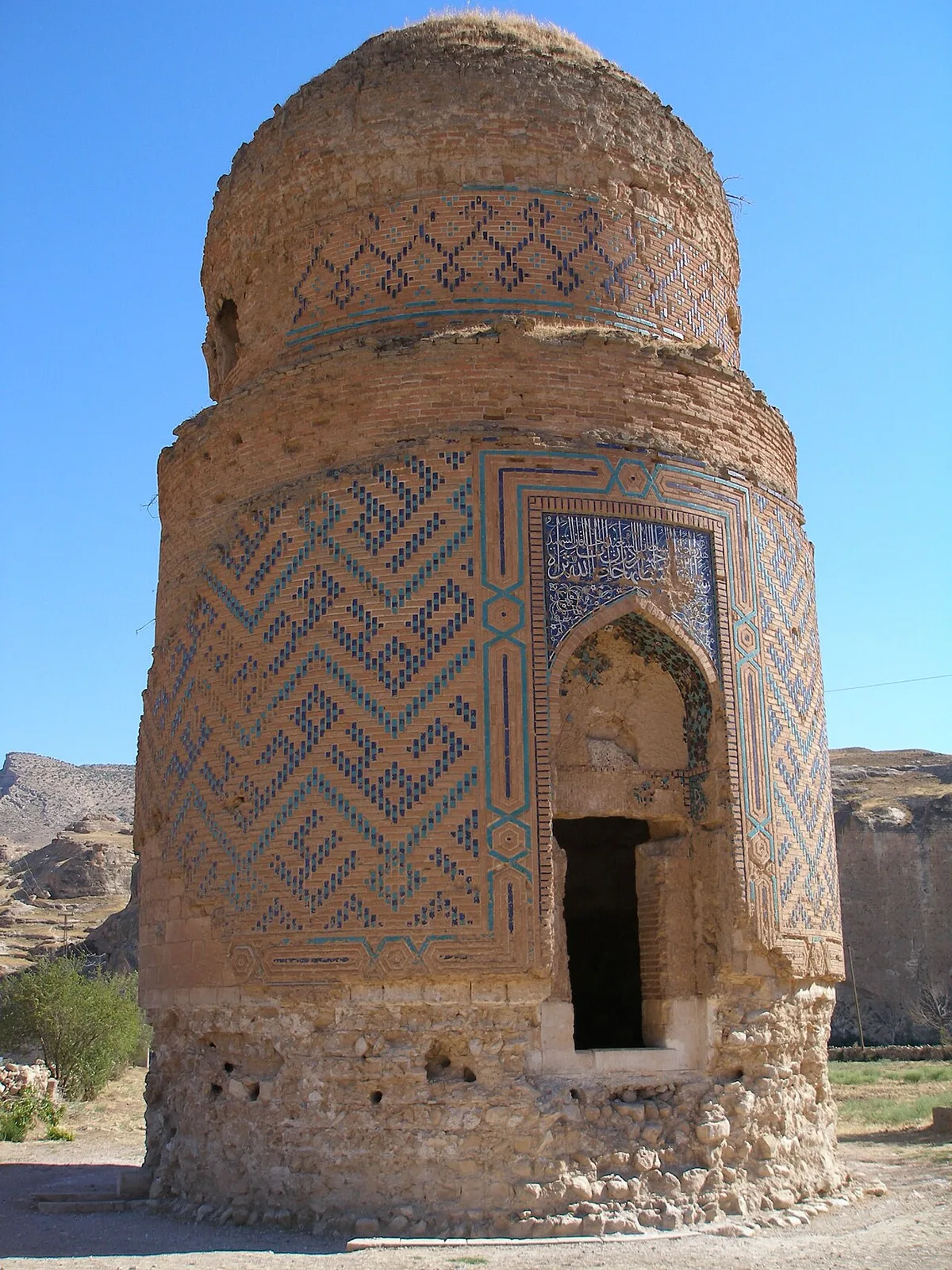 Tarihi Hasankeyf Zeynel Bey Türbesi ve Arkeopark Külliyesi