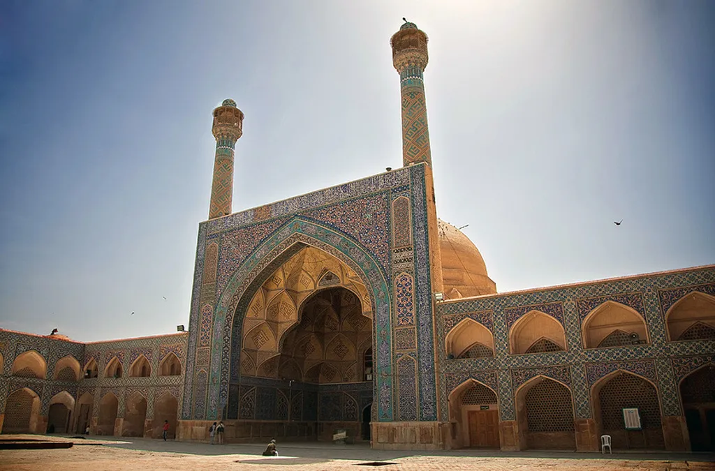 Tarihi Issız Cuma Camii (M.S. 1335 Harçsız Kesme Taş Yapı & Selçuklu-Osmanlı Mirası)