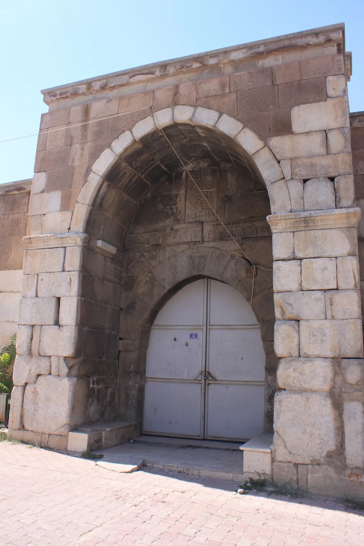 Tarihi Kadın Hanı (1223 Raziye Hatun Selçuklu Kervansarayı) - Konya Kadınhanı