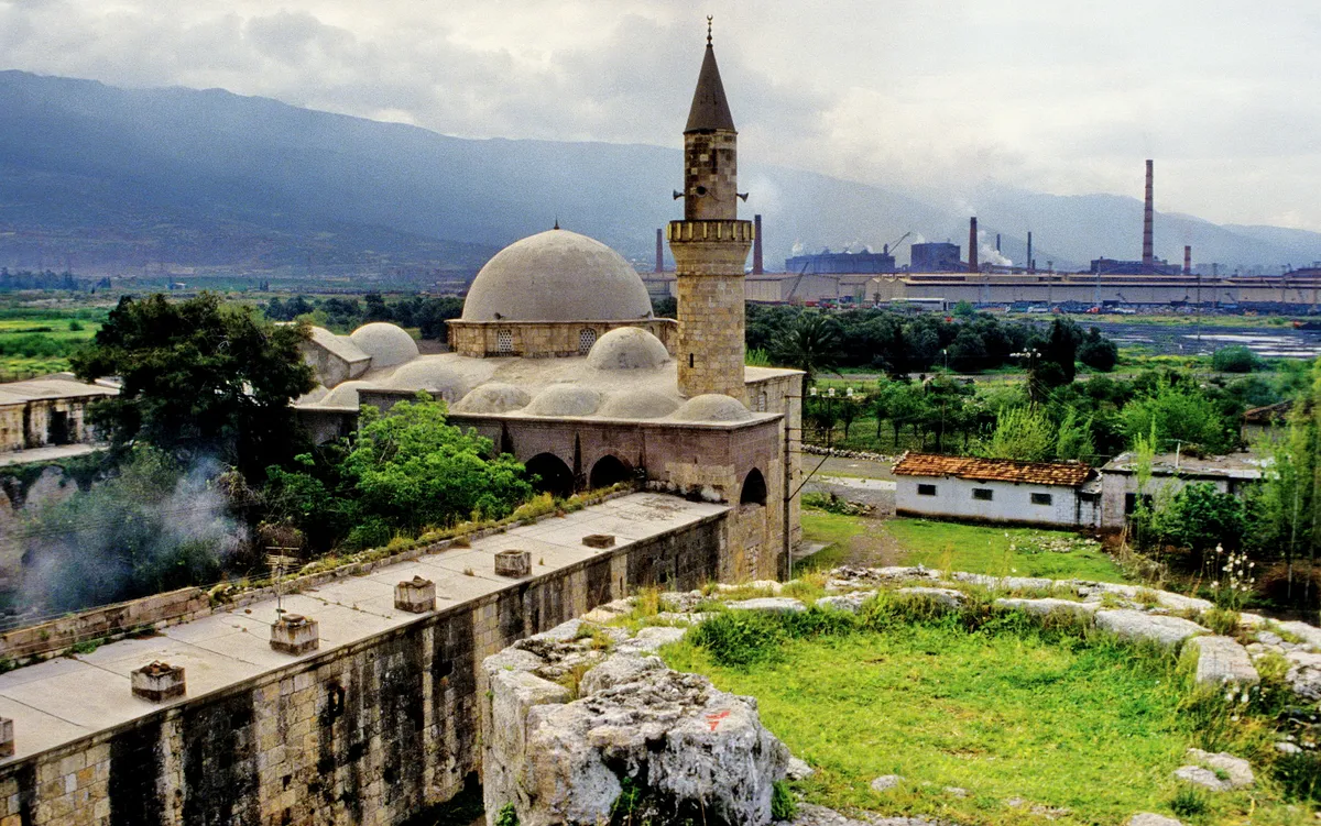 Tarihi Kanuni Sultan Süleyman Kervansarayı ve Külliyesi (1550 Mimar Sinan)