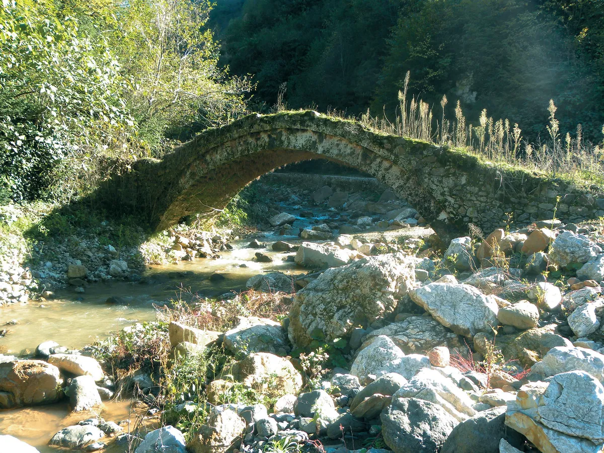 Tarihi Karabörk Kemer Köprüsü