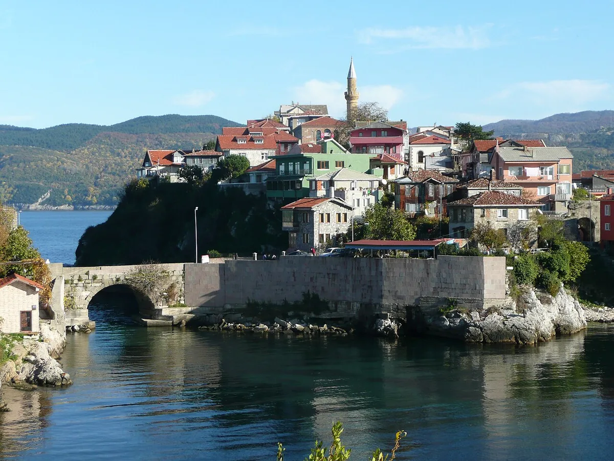 Tarihi Kemere Köprüsü ve Boztepe Seyir Alanı