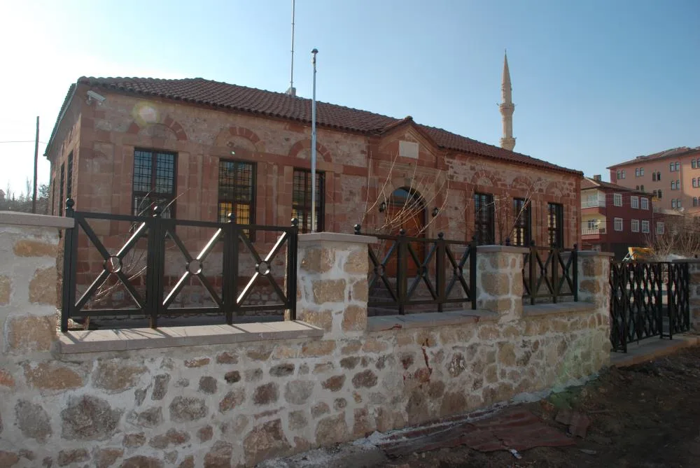 Tarihi Keskin Taş Mektep ve Hacı Taşan Kültür Merkezi