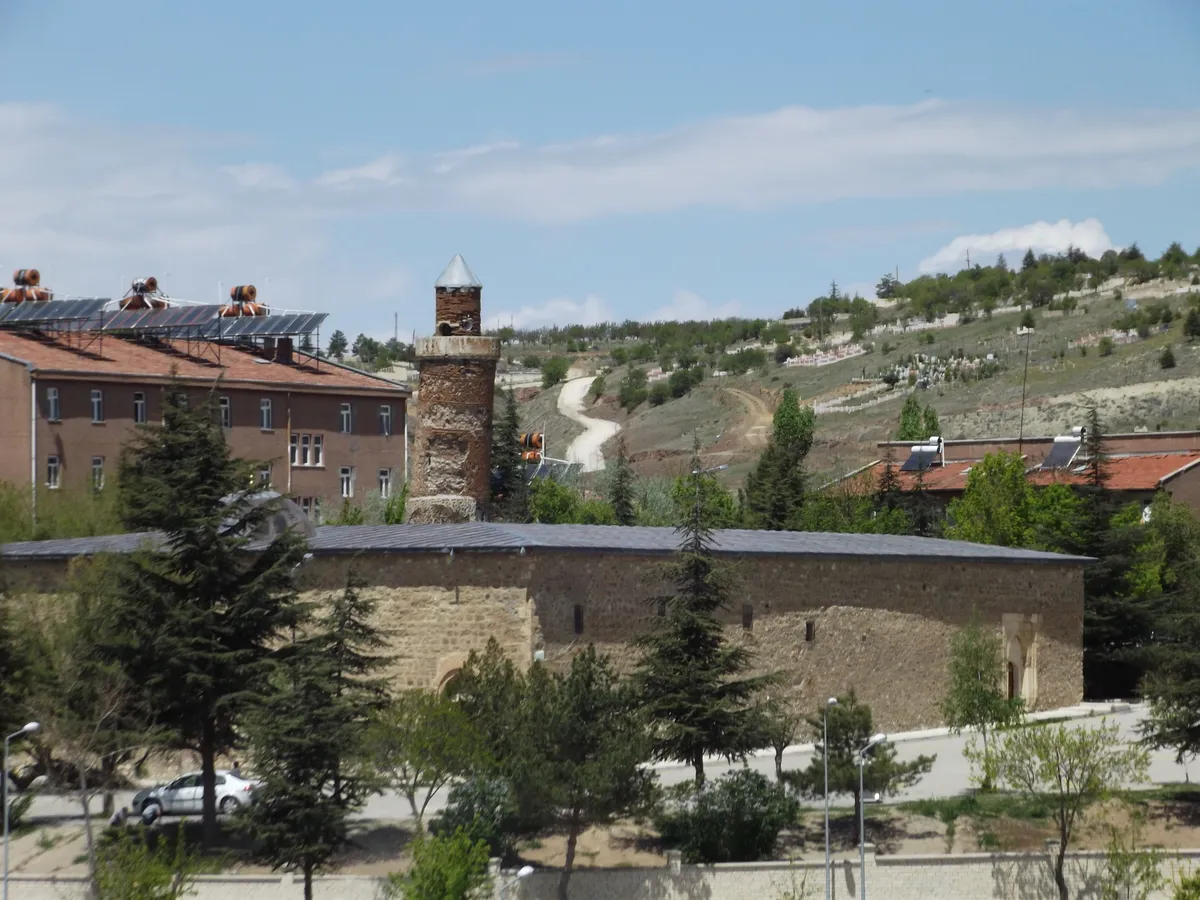 Tarsus'un Kalbinde Sanat ve Kültür: Tarihin ve Modern Sanatın Buluştuğu Duraklar