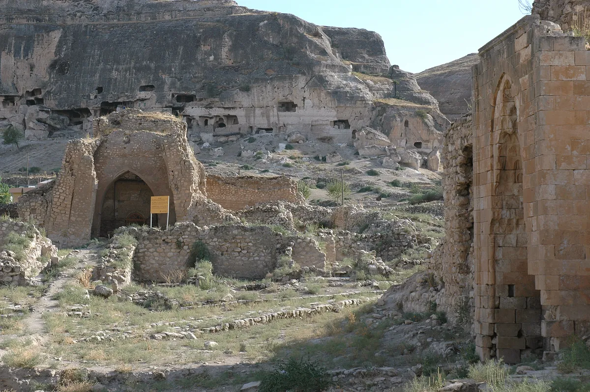 Tarihi Kızlar Camii (Cami-ül Kızlar) - Batman Hasankeyf