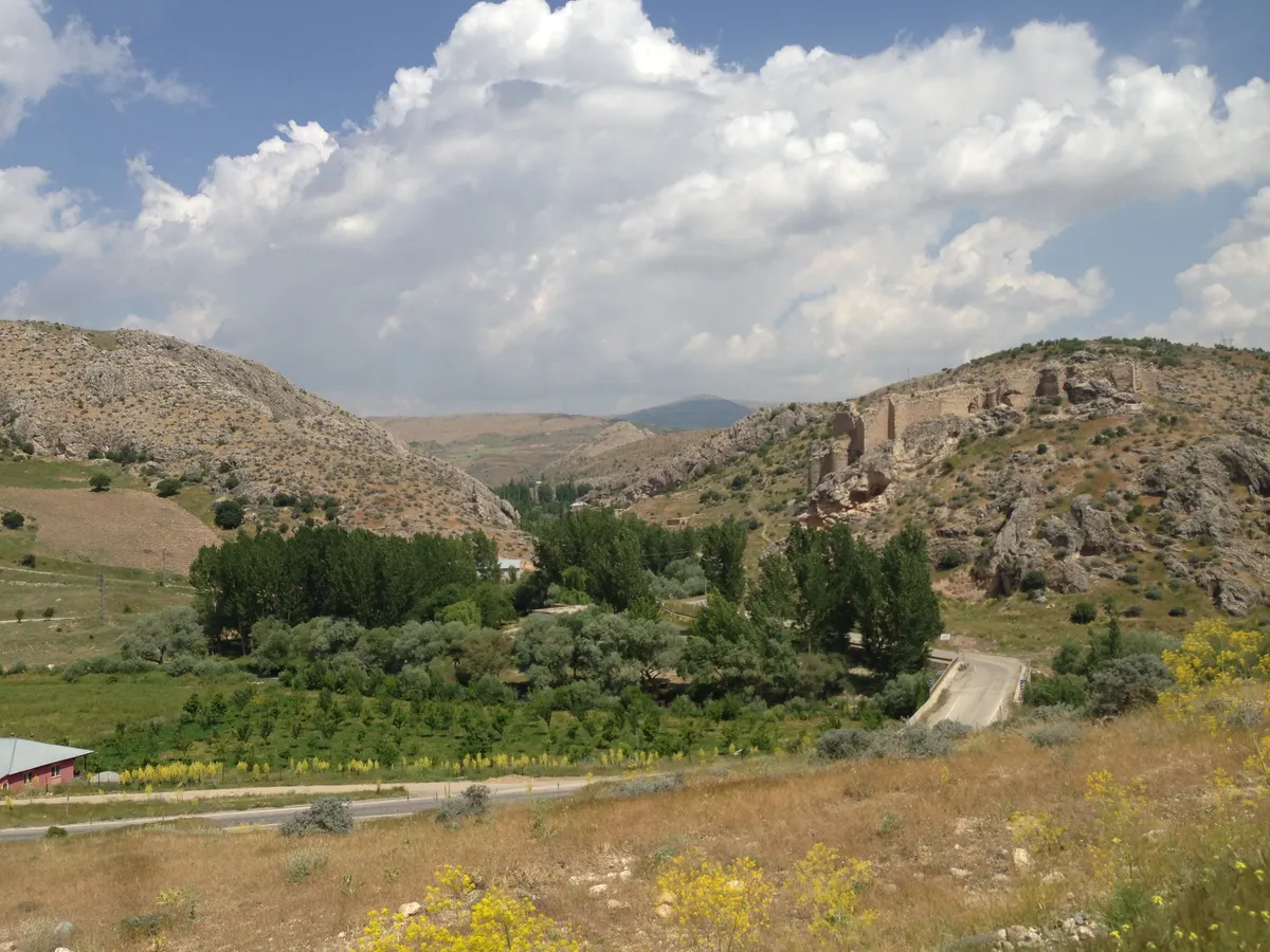 Tarihi Marabuz Kalesi ve Kalıntıları (Sumbas)