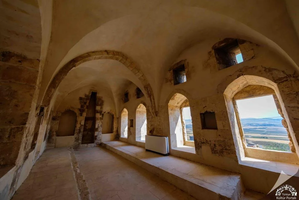 Tarihi Mor Kiryakus Manastırı