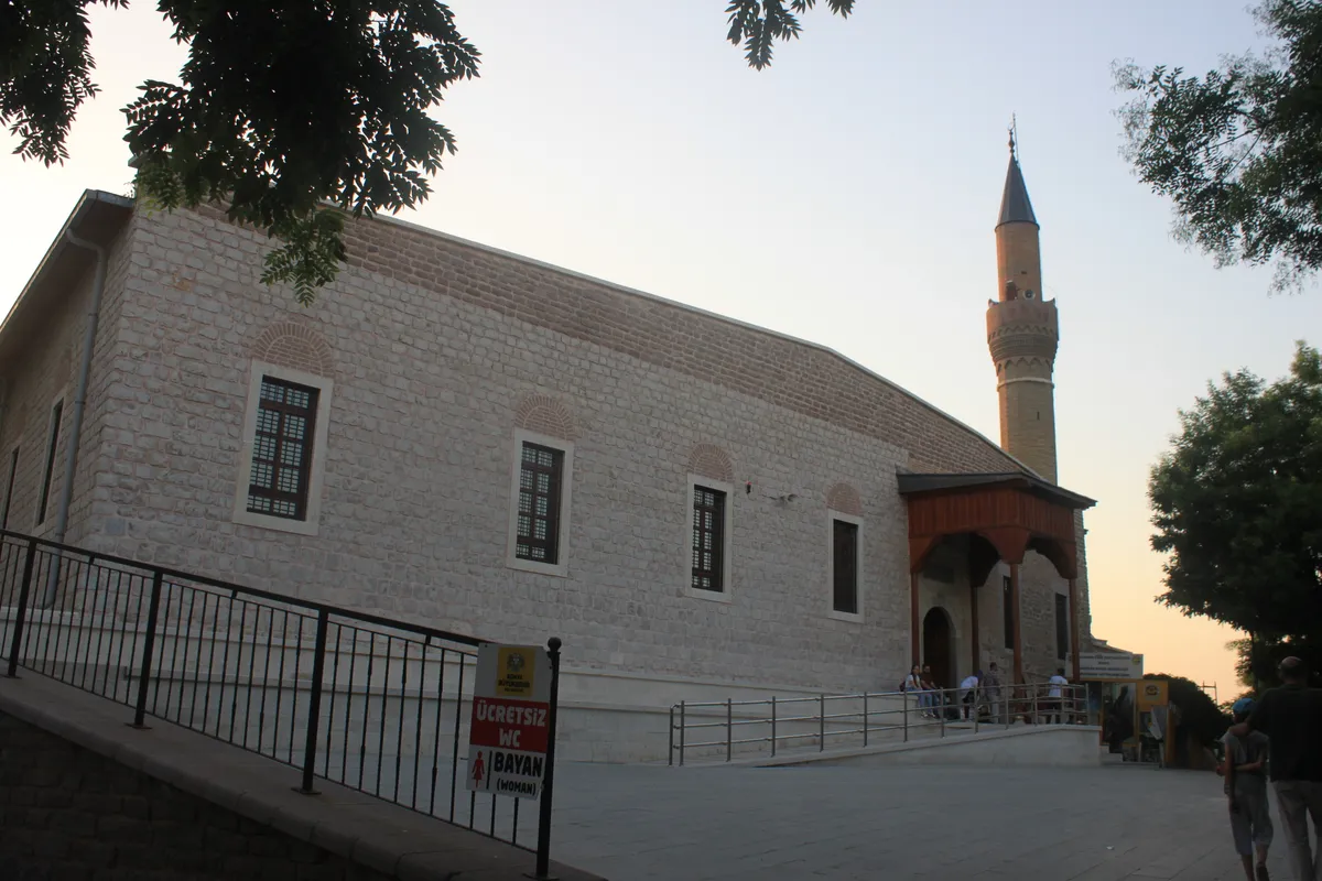 Tarihi Selçuklu Camii ve Hamamı (Hamamkarahisar)