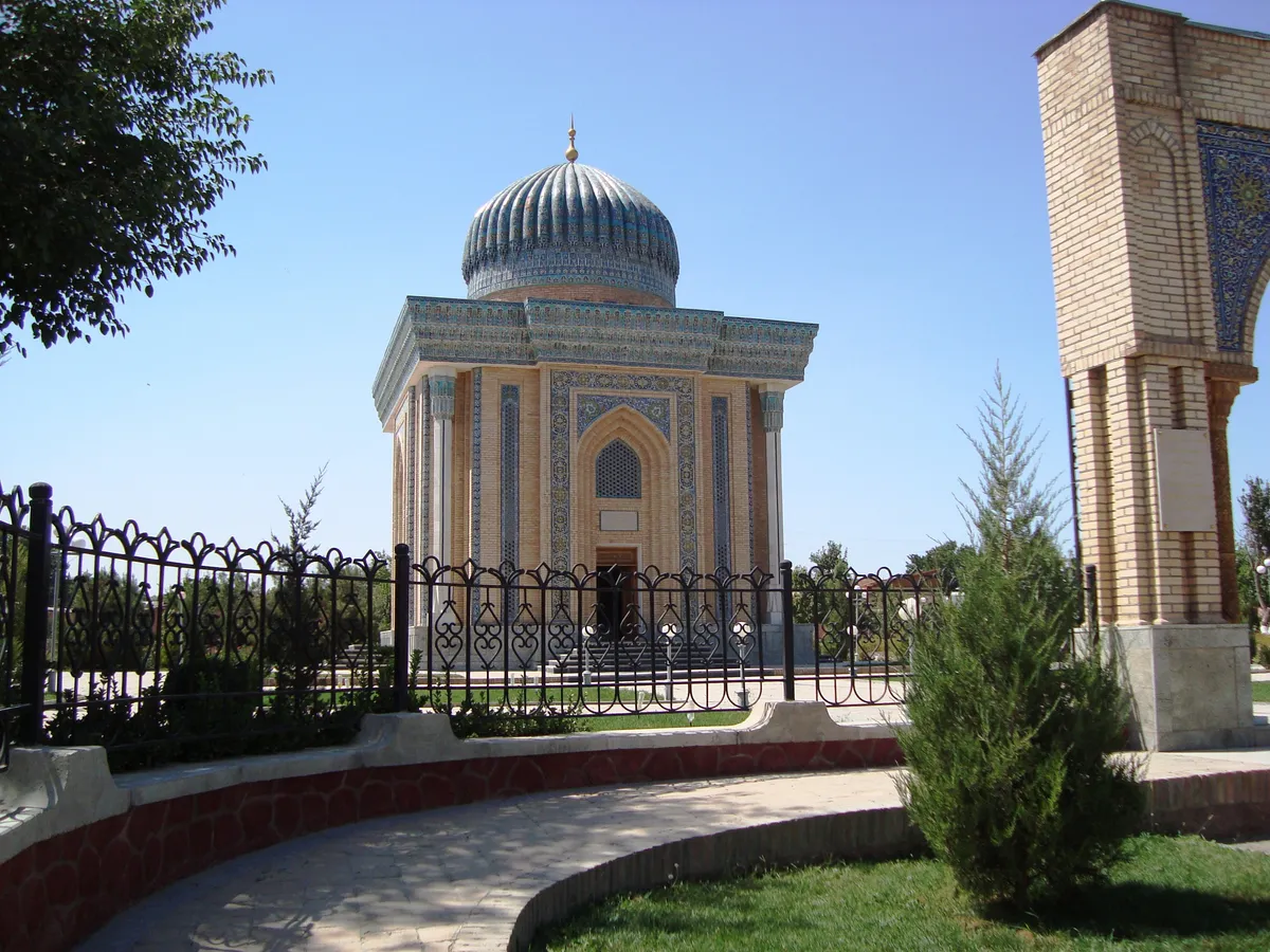 Tarihi Şeyh Mansur Türbesi ve Makamı