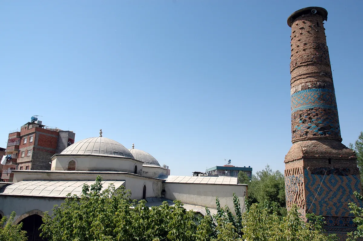 Tarihi Babud-Darb (Karakapı) ve Siirt Sur Kalıntıları