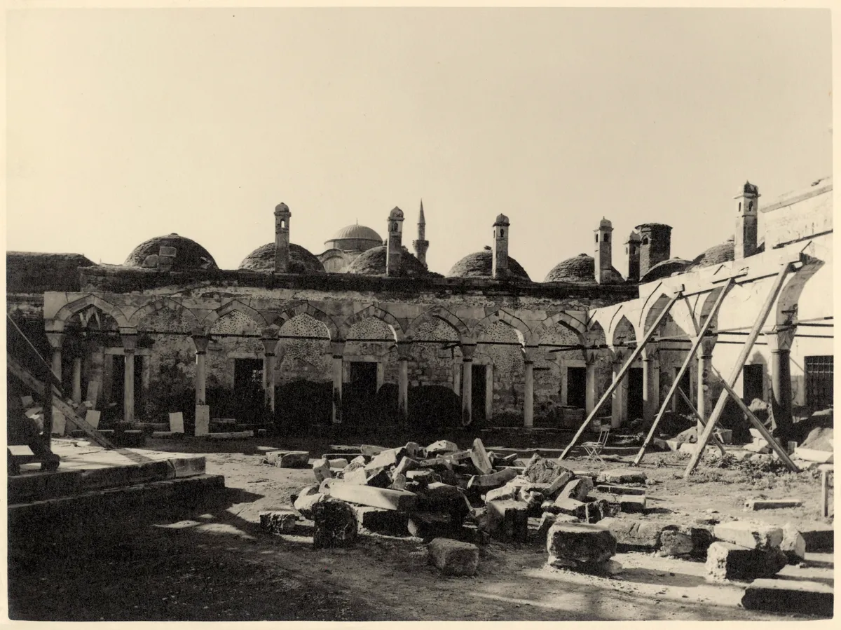 Tarihi Sinan Paşa Külliyesi & Camii (M.S. 1573 Mimar Sinan Eseri)