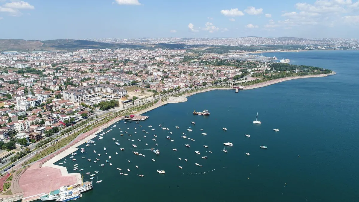Tarihi Tuzla Sahil Kordonu ve Balıkçılar Meydanı - İstanbul Tuzla