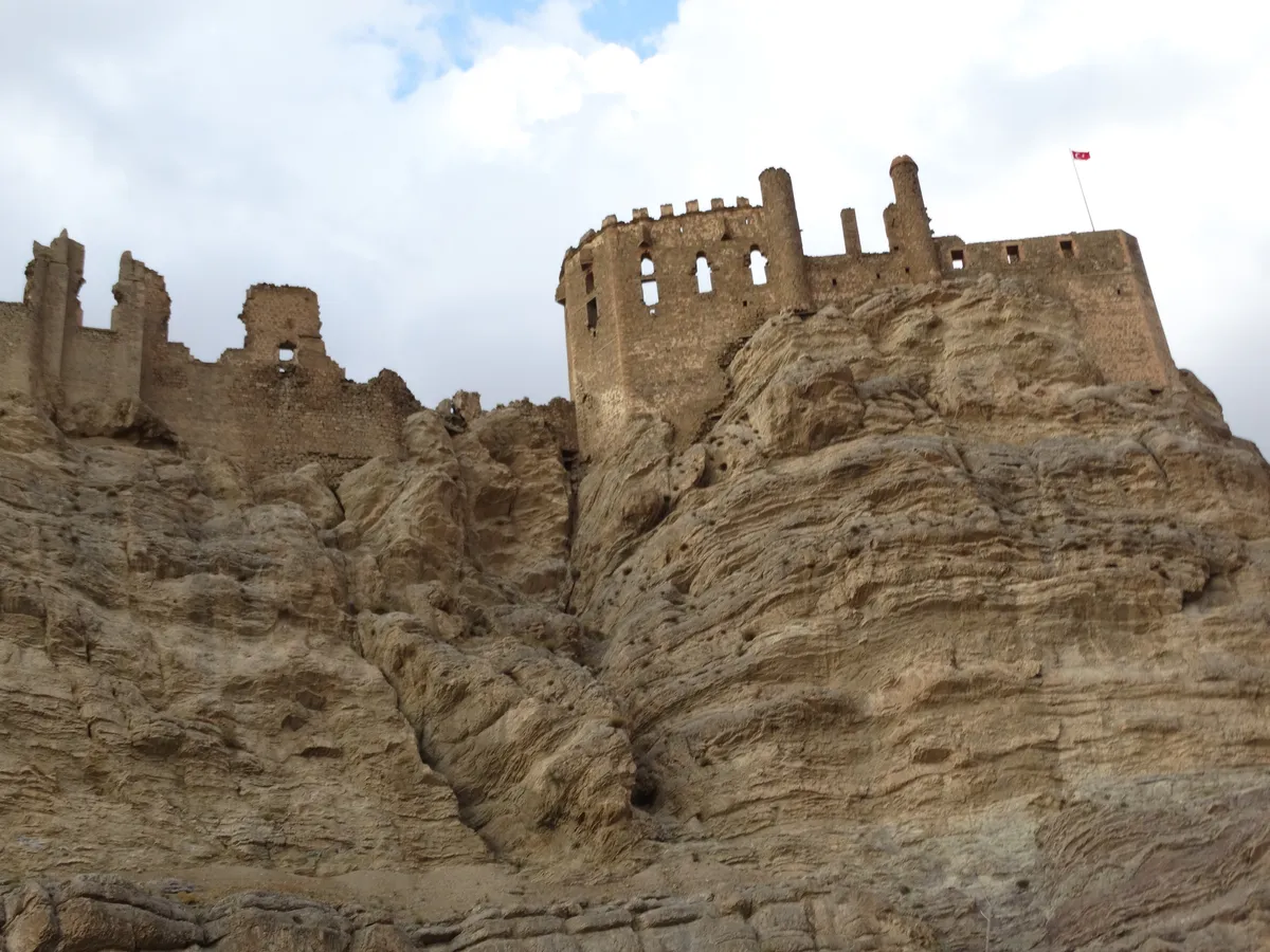 Tarihi Van Kalesi (Tuşpa Kalesi)