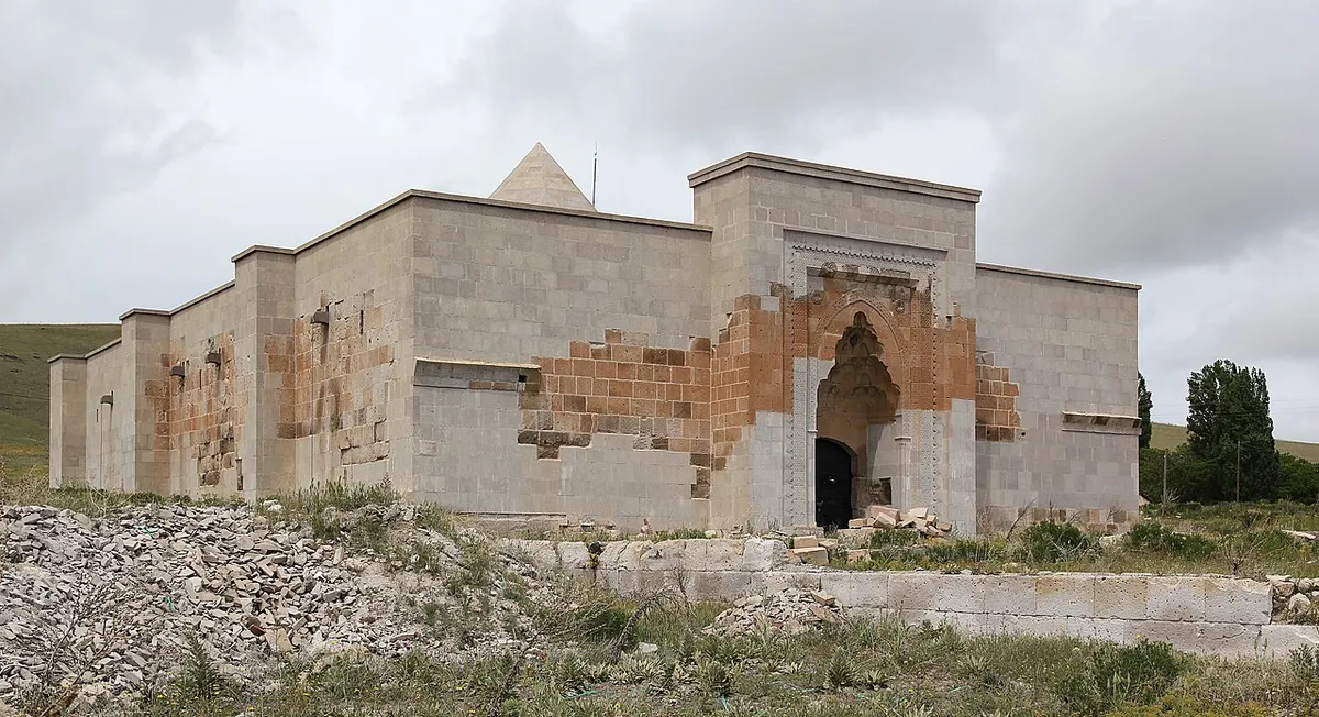 Tarihi Vezirköprü Taşhan