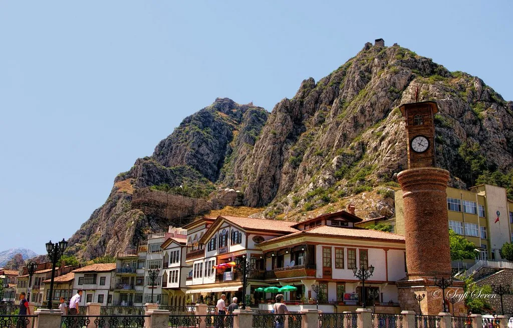 Tarihi Yalıboyu Evleri & Yeşilırmak Kordonu - Amasya Merkez