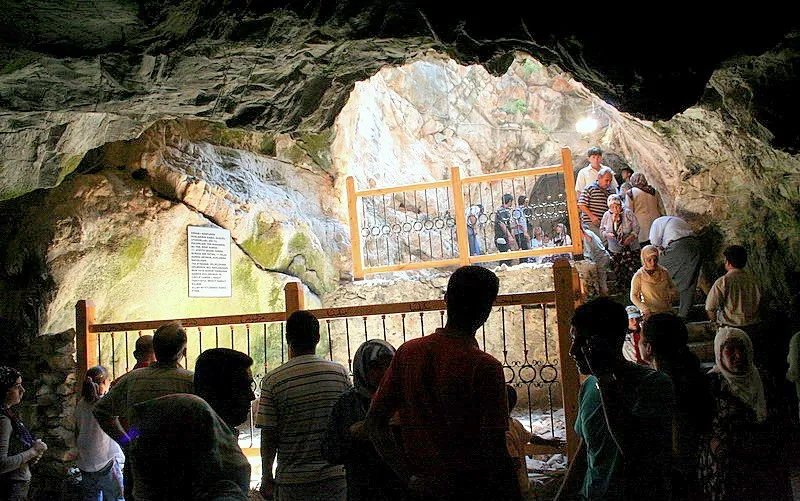 Taşkuyu Mağarası